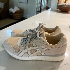 Asics Cream and Gray Running Shoes Women’s LYTE CLASSICS